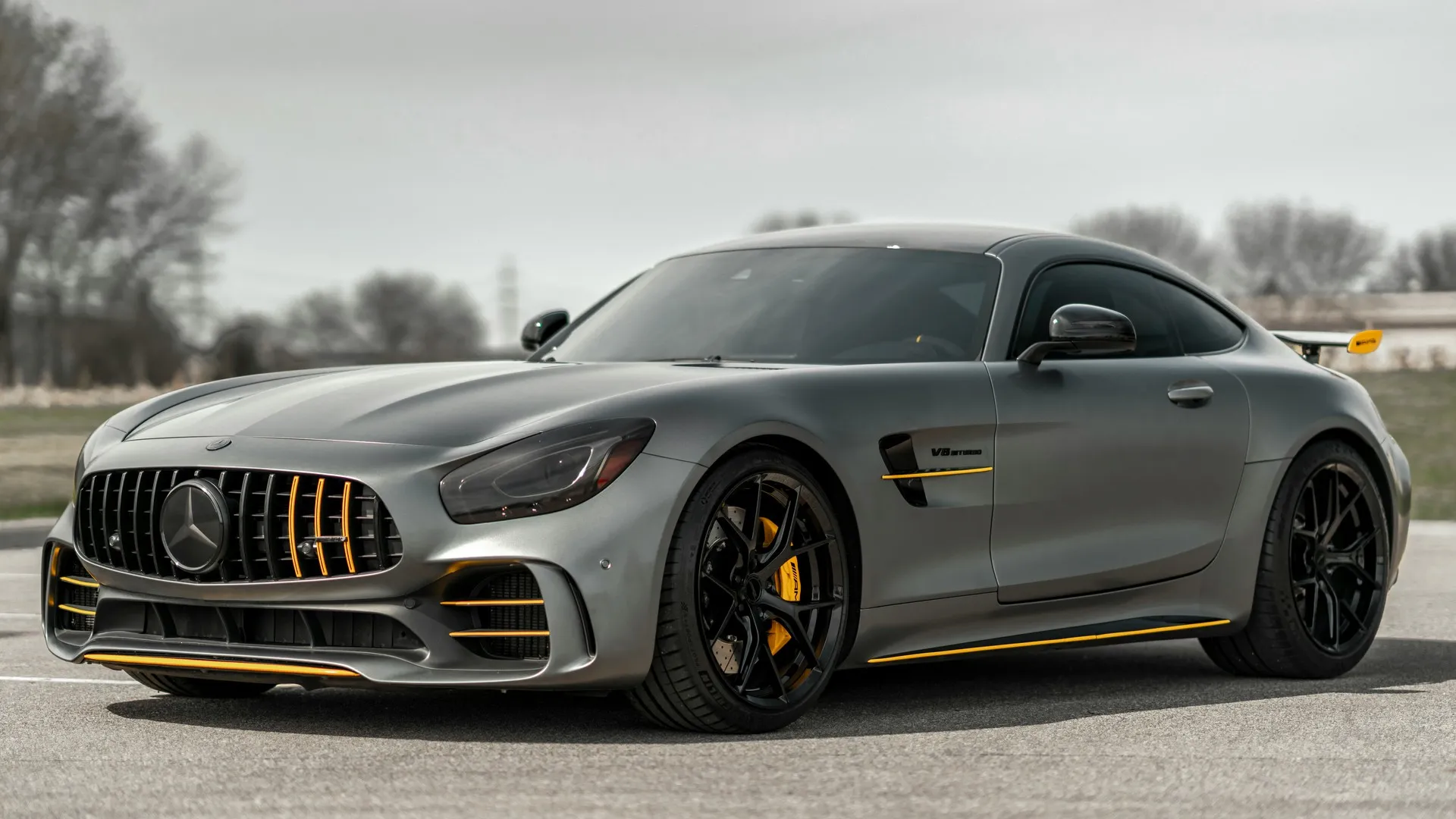 Mercedes-AMG GT R